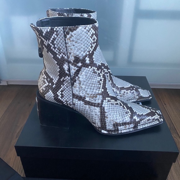Authentic Alexander Wang Parker Boots, 40 - Picture 6 of 11